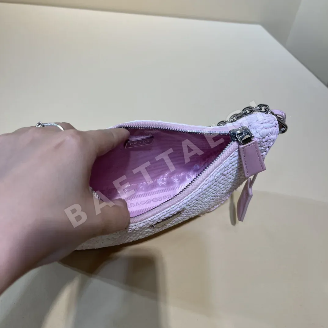 프라다 나일론 체인 숄더 호보백 1BC204 상세 이미지 8