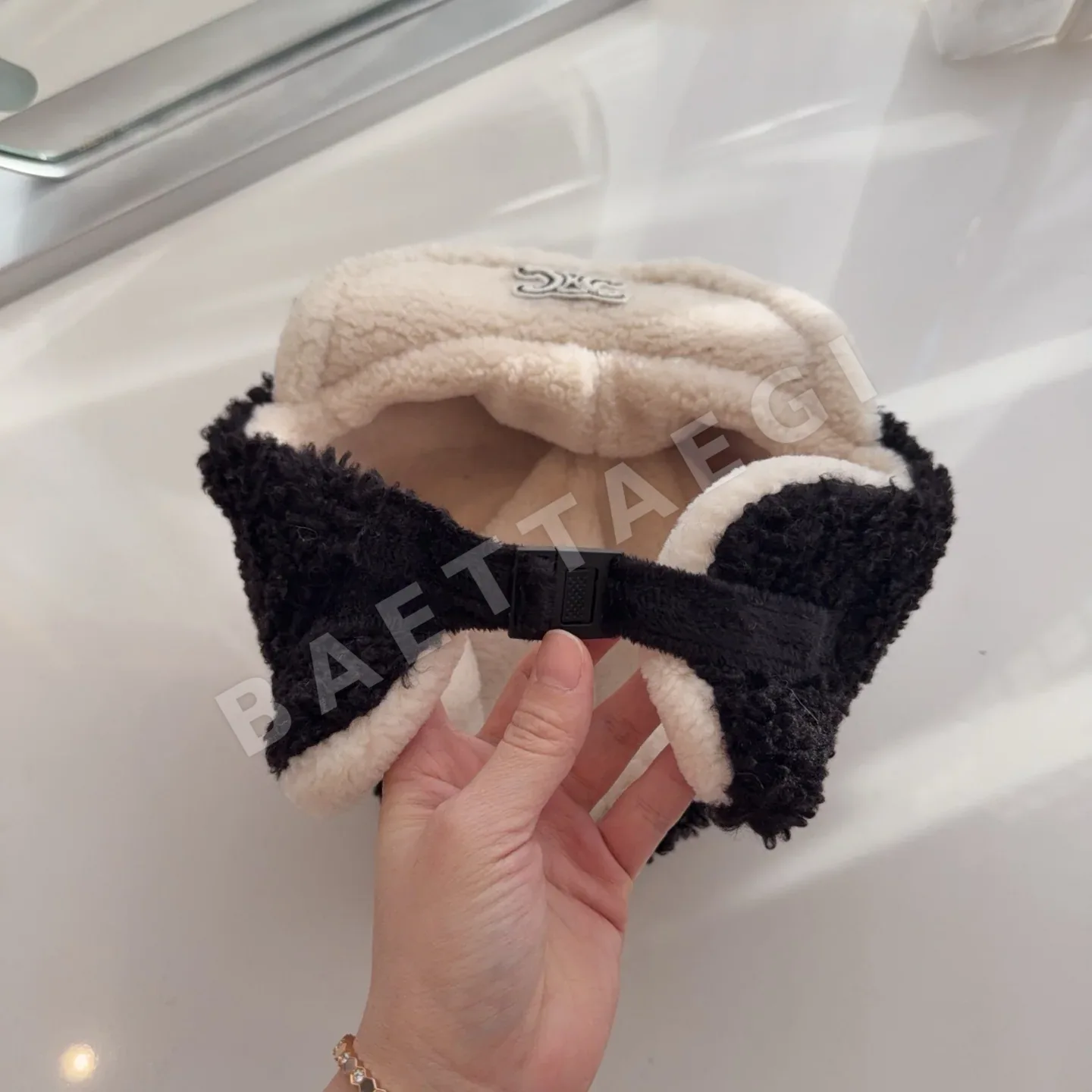 셀린느 램울 소재 컬러 블록 이어머프 모자 상세 이미지 7
