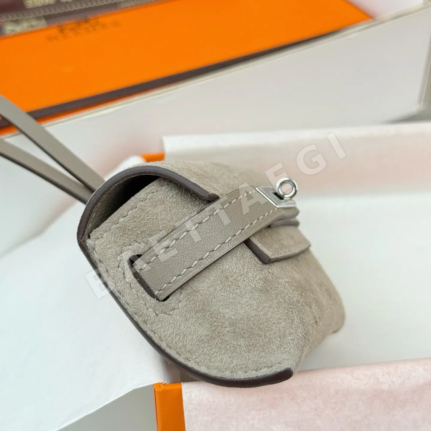 에르메스 스웨이드 켈리 이어폰 키링 상세 이미지 6