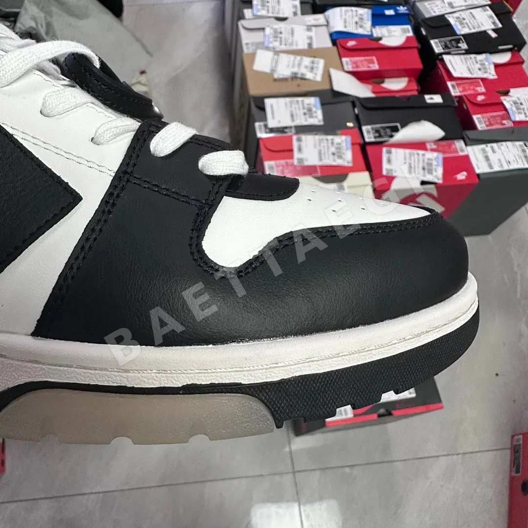 오프화이트 블랙 화이트 202312 Off White 상세 이미지 3