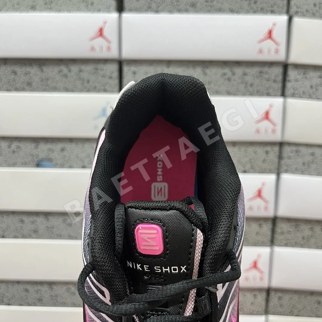 나이키 [WM] 샥스 TL IH4485-001 201132 Nike Shox TL Black Playful Pink 상세 이미지 5