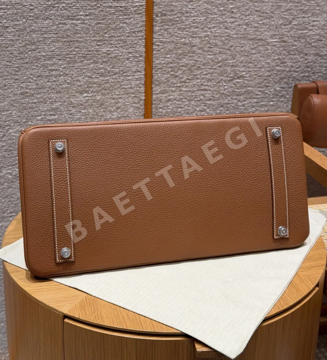 에르메스 숄더 버킨 가방 42 cm 골든 브라운 실버 장식 상세 이미지 5