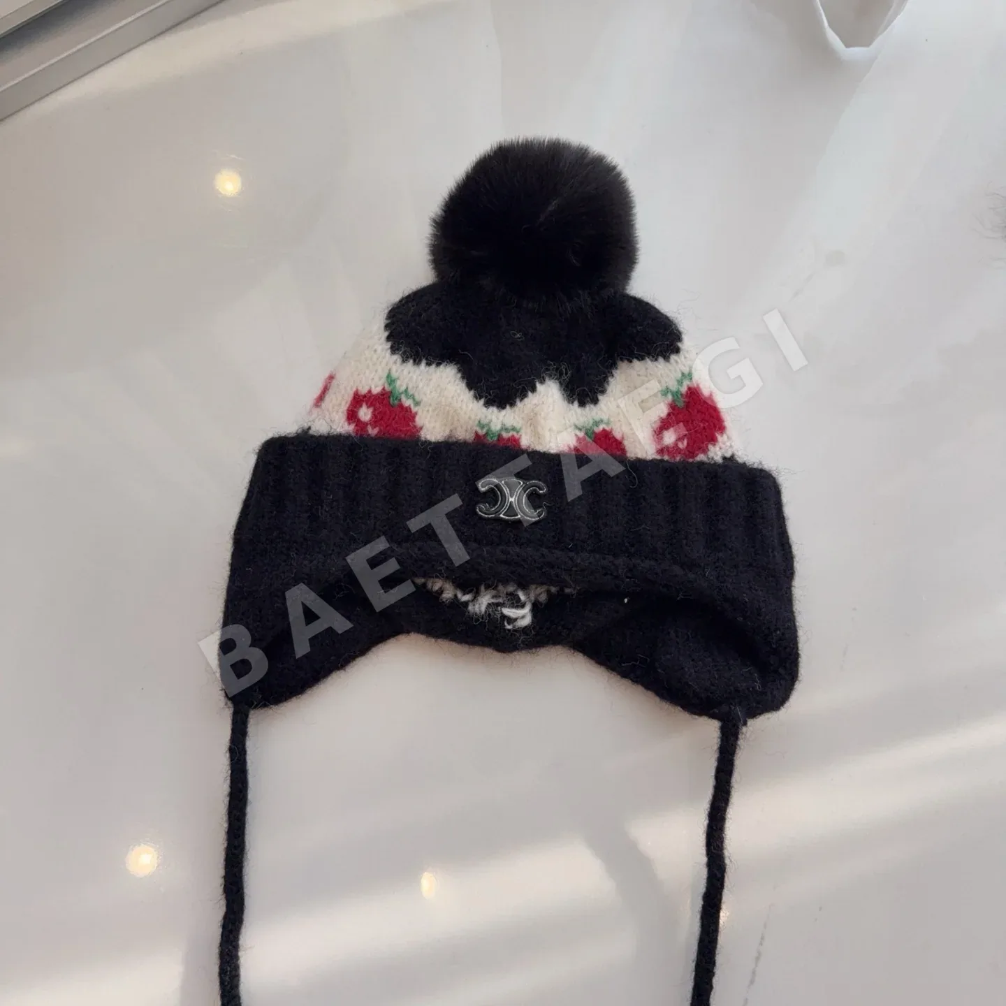 셀린느 귀덮개 스키 모자 84533
