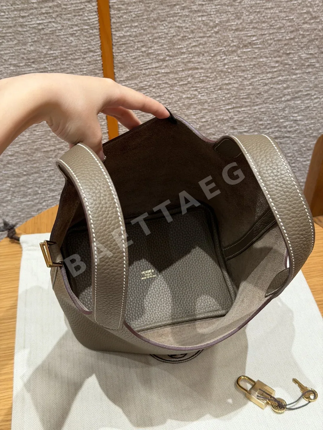에르메스 피코탄 락 크레망스 가죽 토우 가방 상세 이미지 3