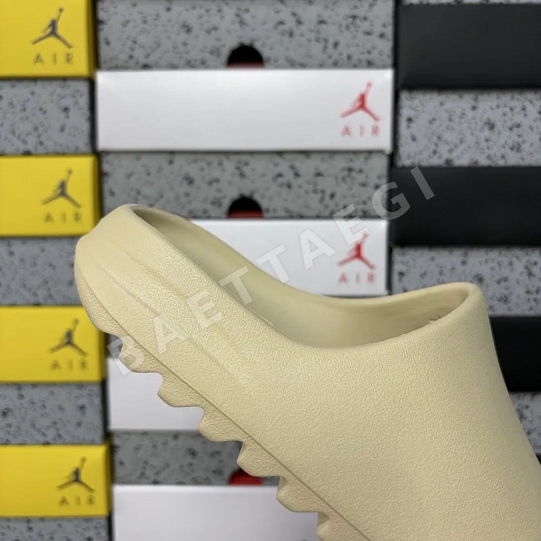 아디다스 [LW] 이지 슬라이드 FZ5897 200620 Adidas Yeezy Slide Bone 상세 이미지 2