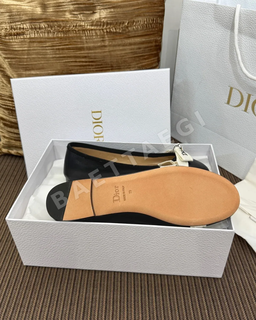 디올 J'Adior 여성 블랙 램스킨 발레리나 플랫 상세 이미지 9
