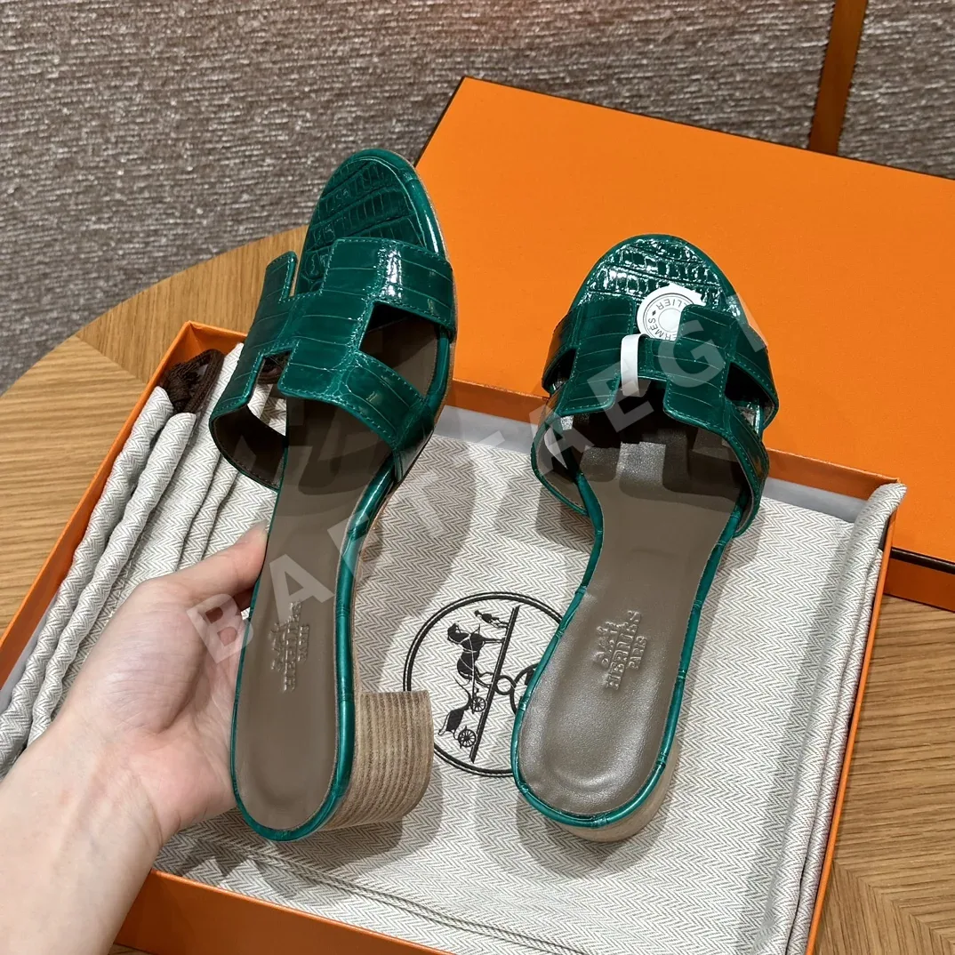 에르메스 오아시스 샌들 에메랄드그린 악어가죽 하이힐 상세 이미지 3