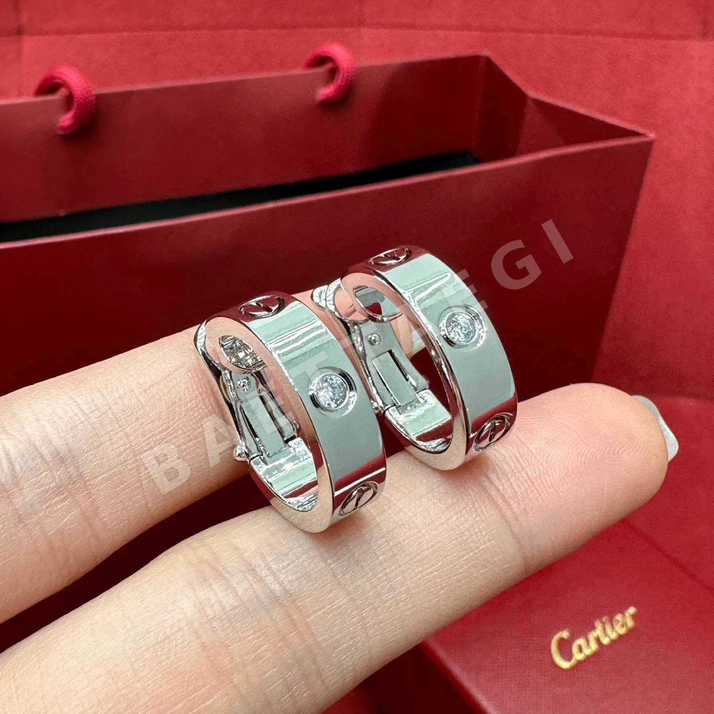 까르띠에 러브 다이아몬드 나사 귀걸이 178367