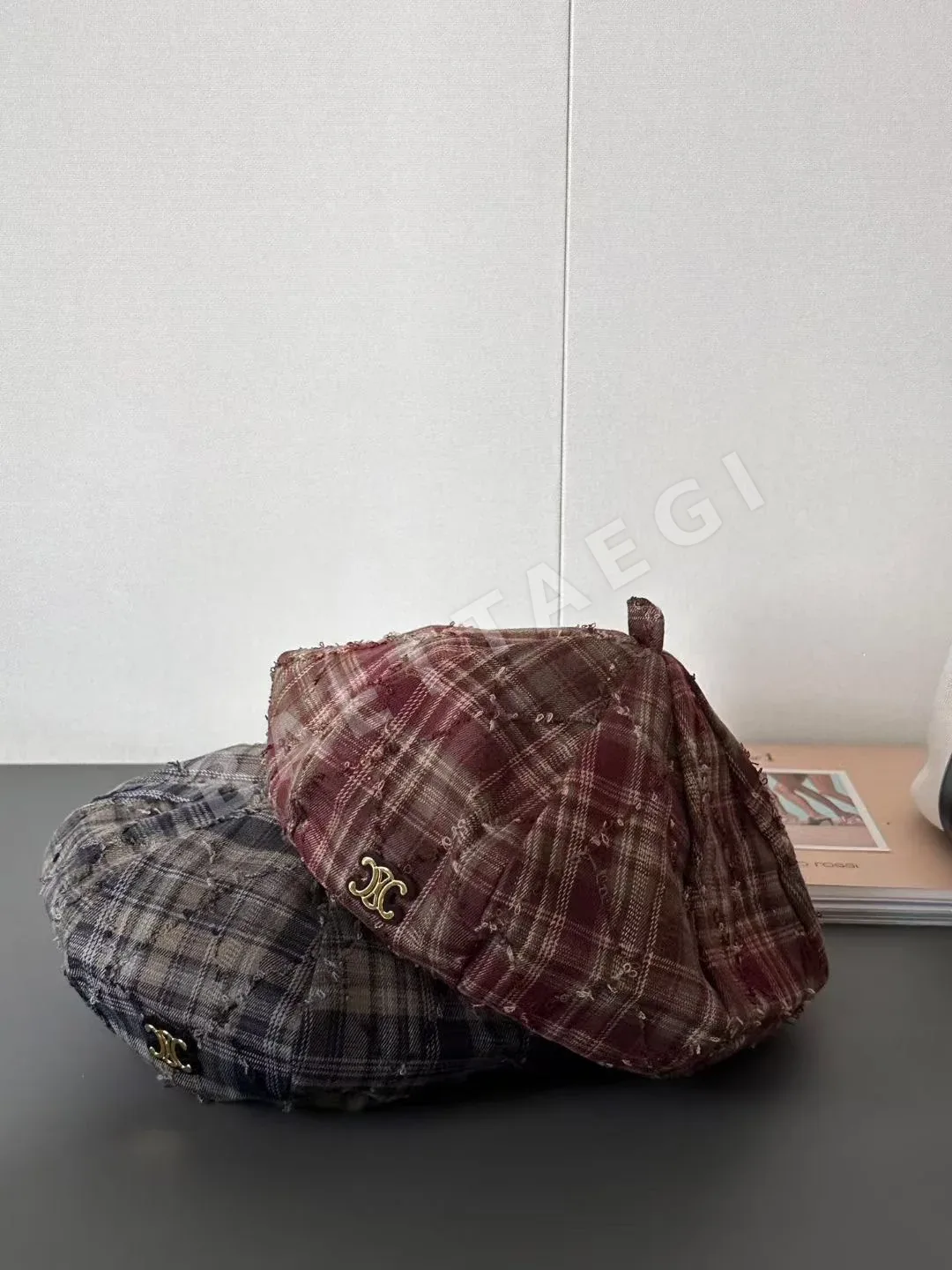 셀린느 체크 패턴 베레모 83981