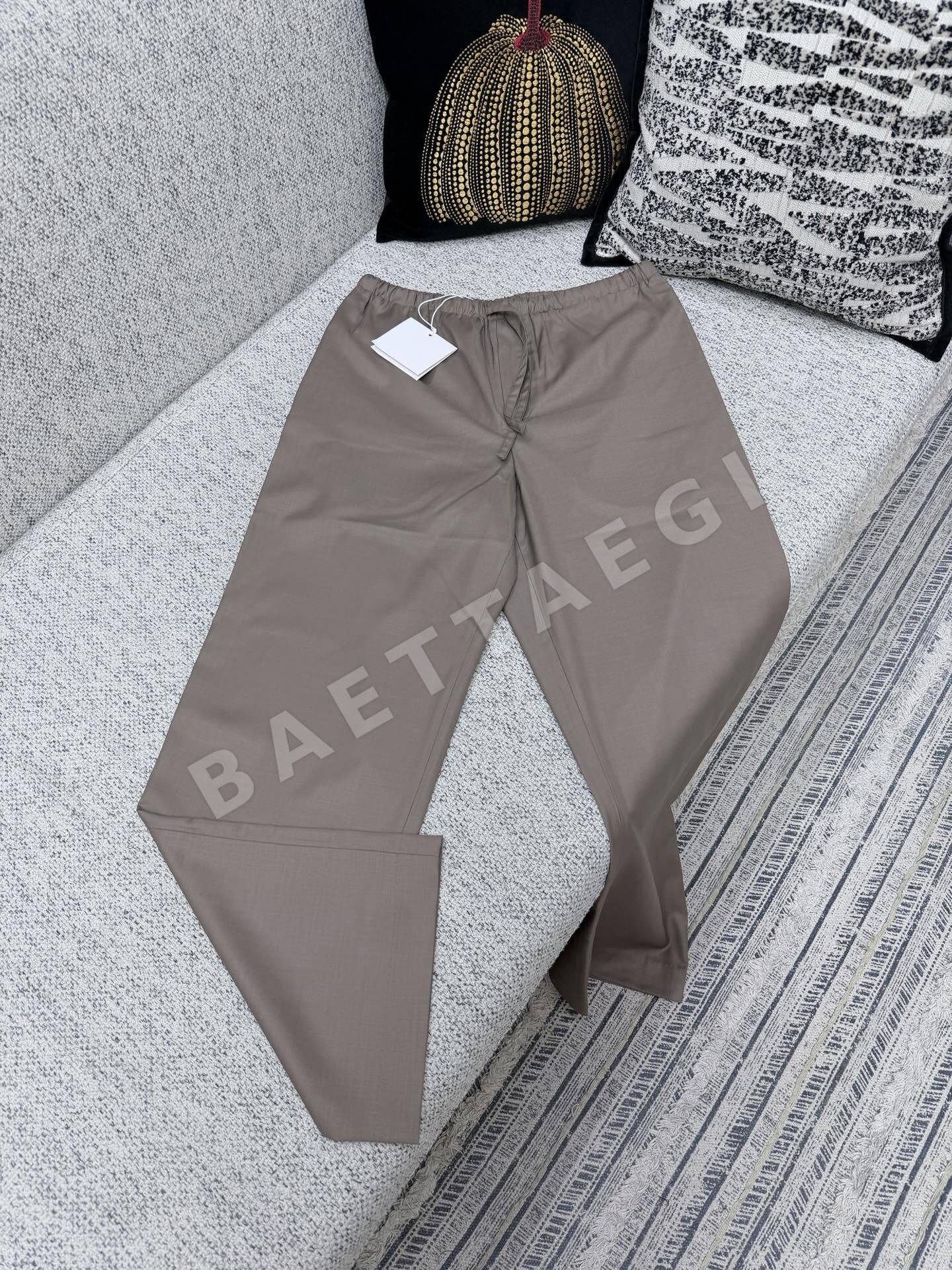 더로우 와이드 레그 남성 바지 131774