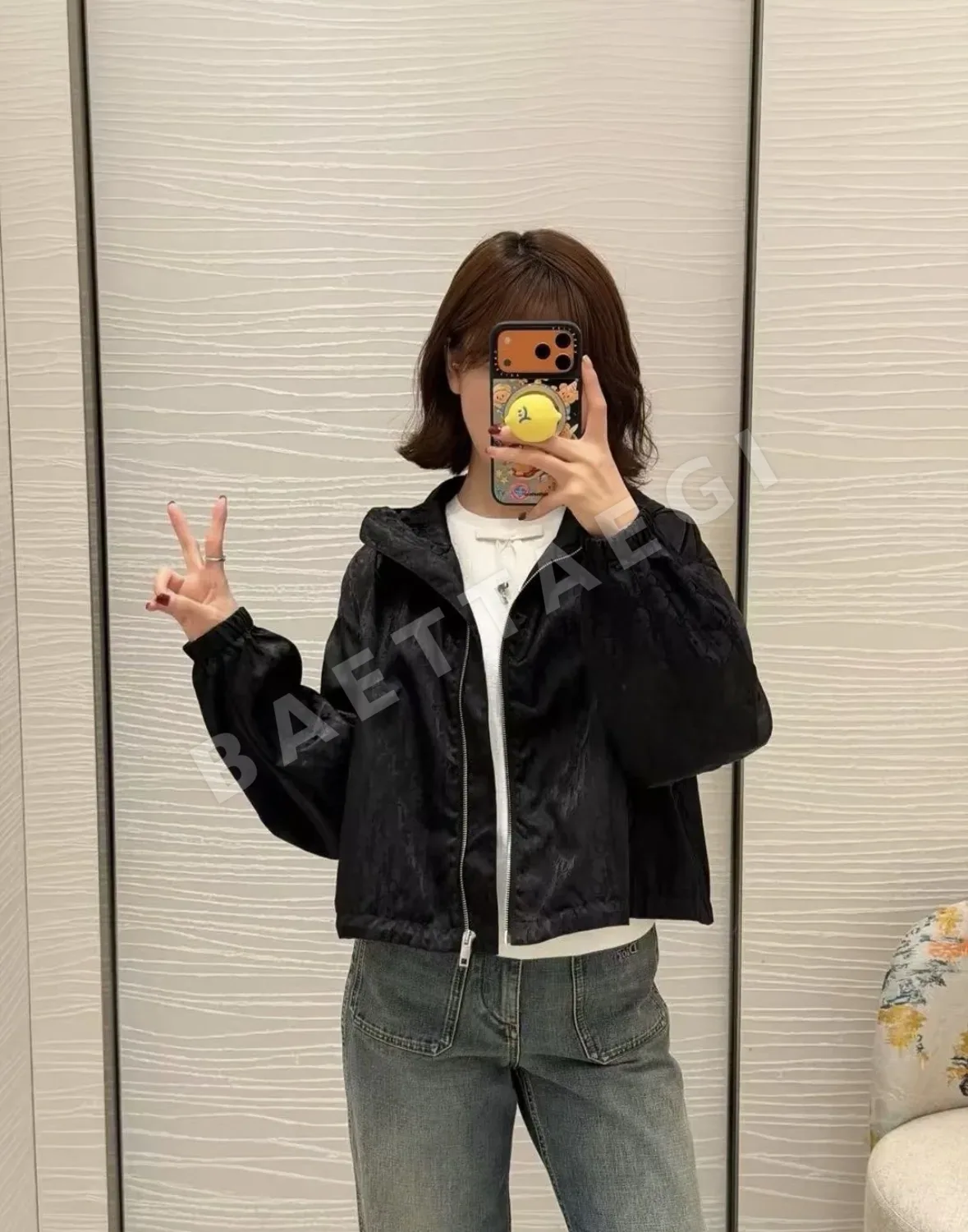 디올 크롭 후드 지퍼 여성 자켓 상세 이미지 2