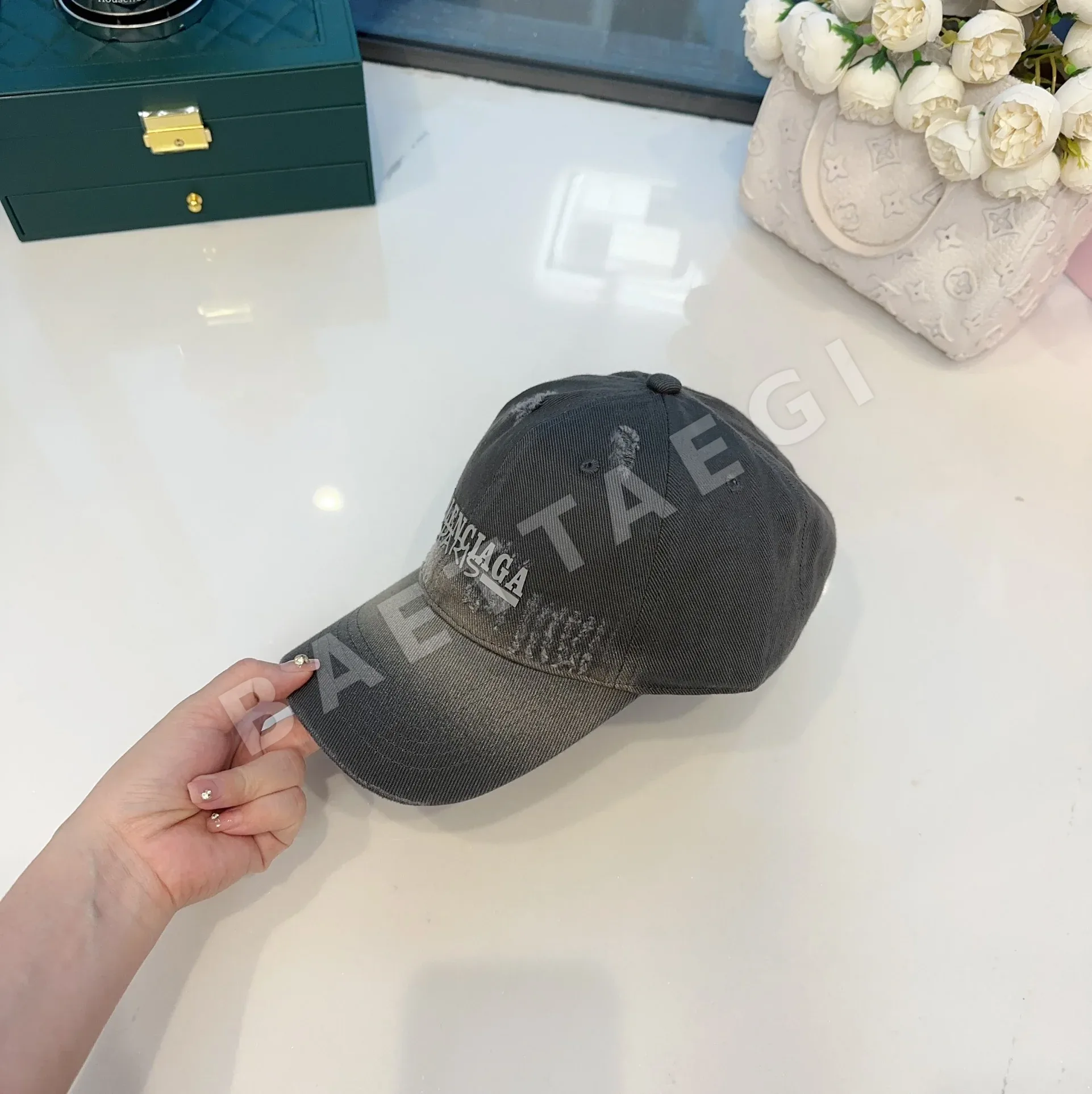발렌시아가 타이다이 워시드 베이스볼 캡 상세 이미지 4