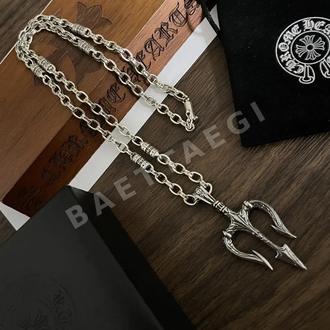 크롬하츠 클래식 레터 펜던트 목걸이 상세 이미지 6