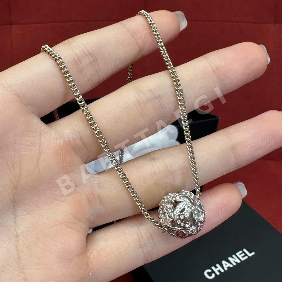 샤넬 더블 C 별 장식 실버 펜던트 목걸이 178174