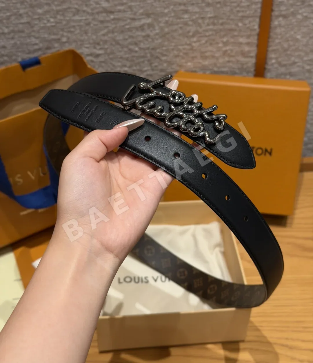 루이비통 스크립트 리버시블 30mm 벨트 상세 이미지 3