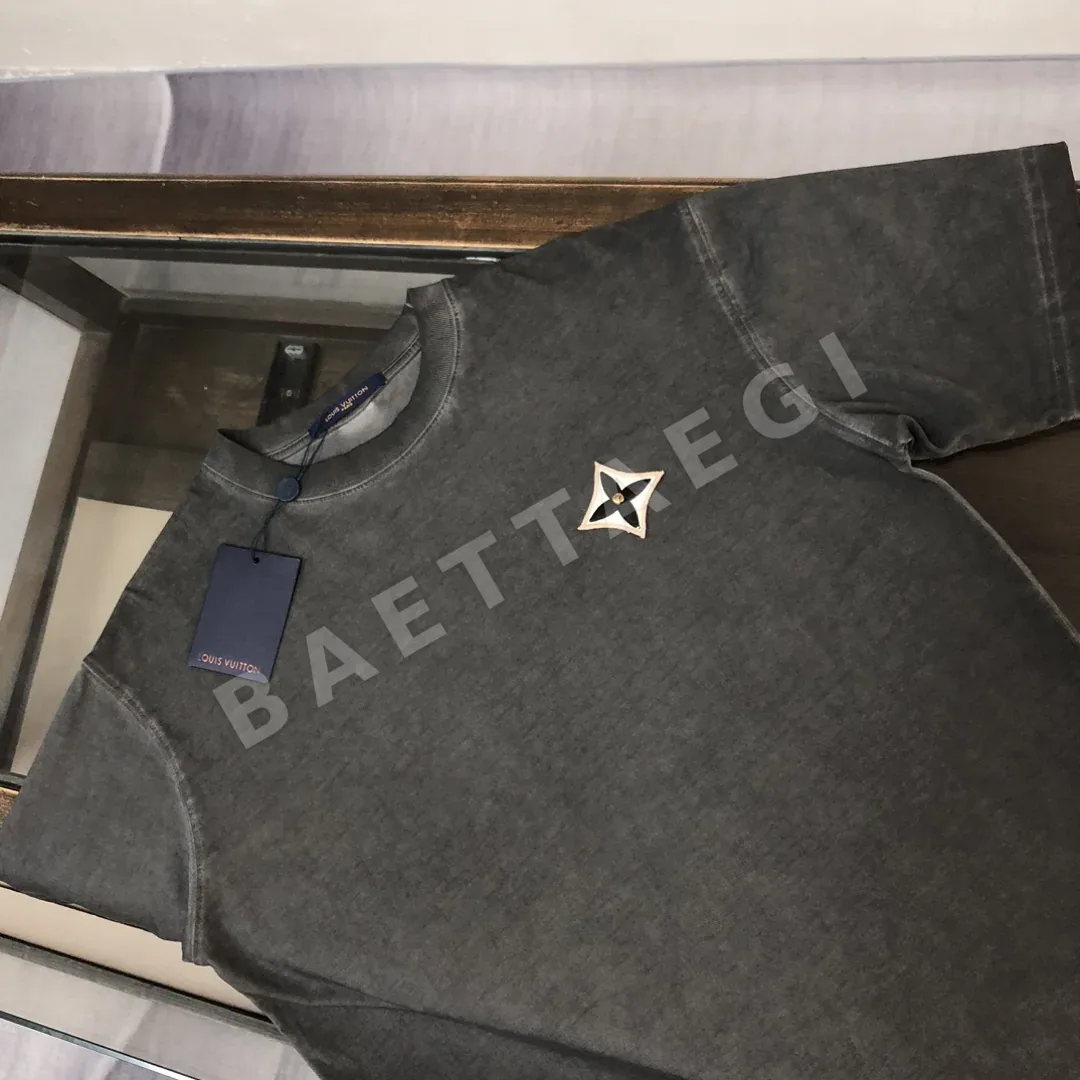 루이비통 여성 빈티지 워싱 반팔 티셔츠 상세 이미지 3