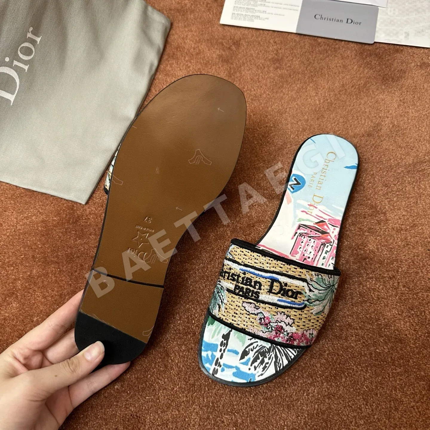 디올 컴퓨터 자수 로고 캔버스 플랫 샌들 상세 이미지 6
