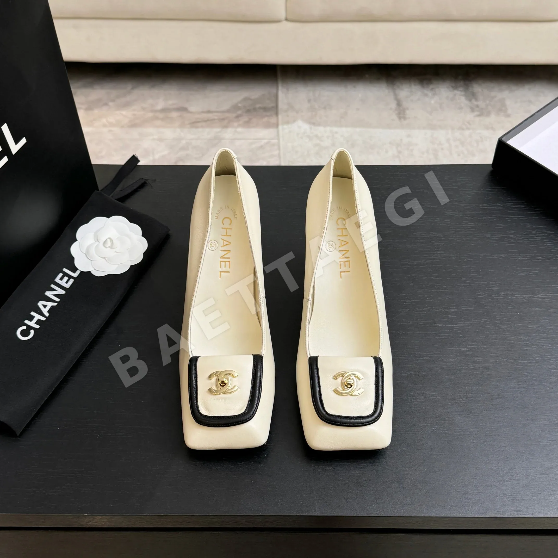 샤넬 더블 C 스티치 패치워크 네모 앞코 슬리퍼 샌들 플랫 98612