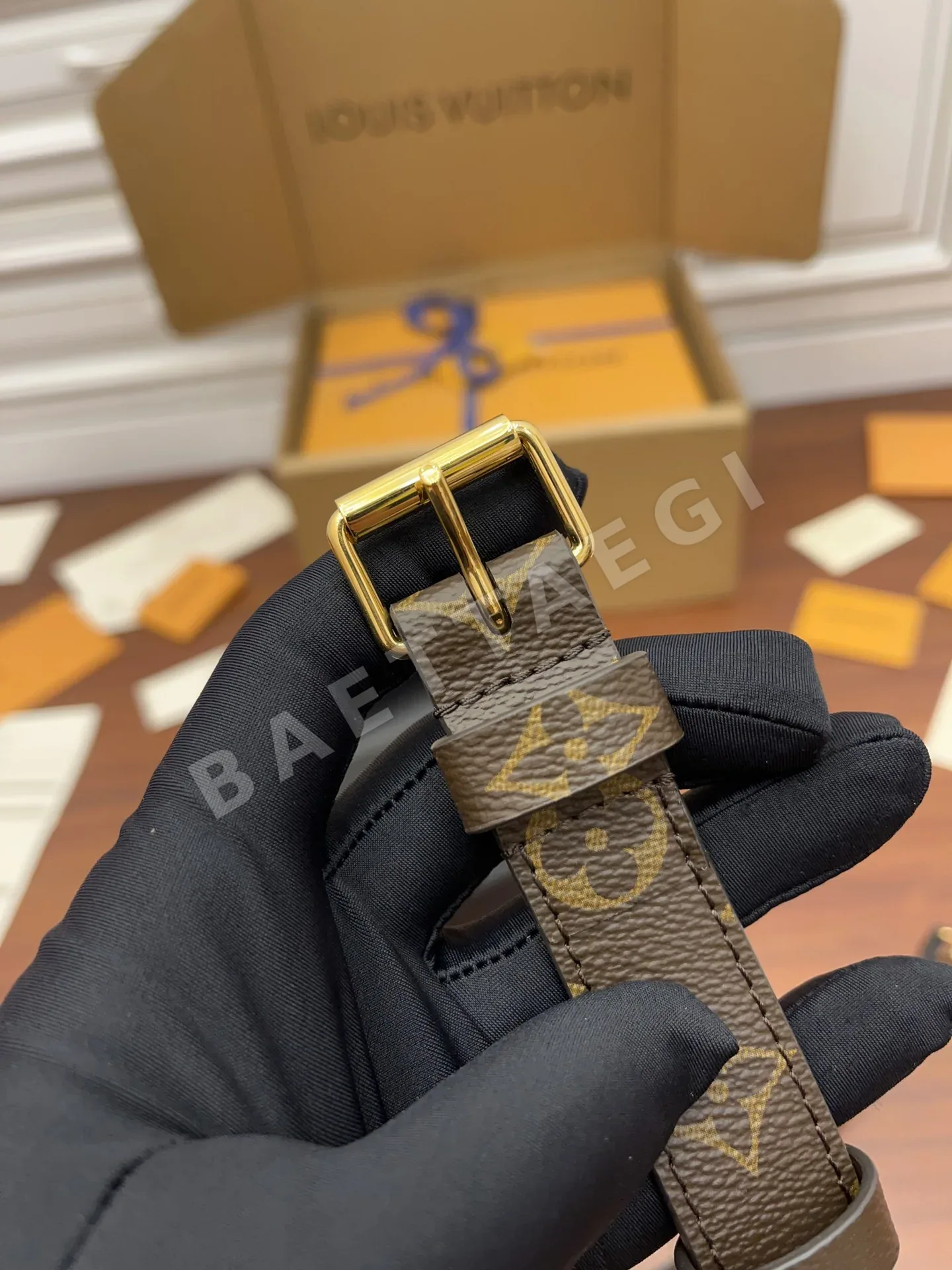 루이비통 M20393 가방 상세 이미지 8