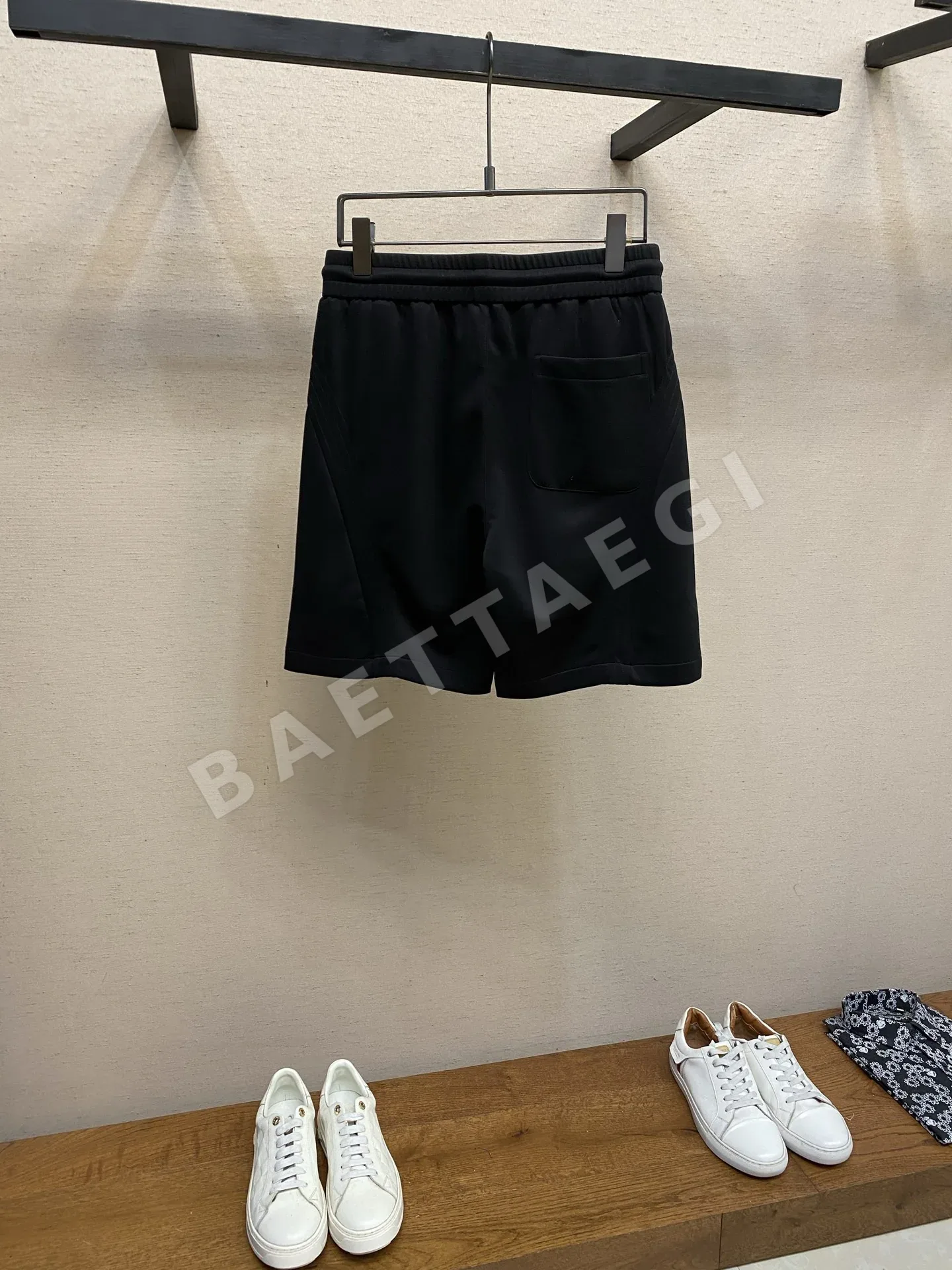 발렌시아가 남성 캐주얼 반바지 상세 이미지 2