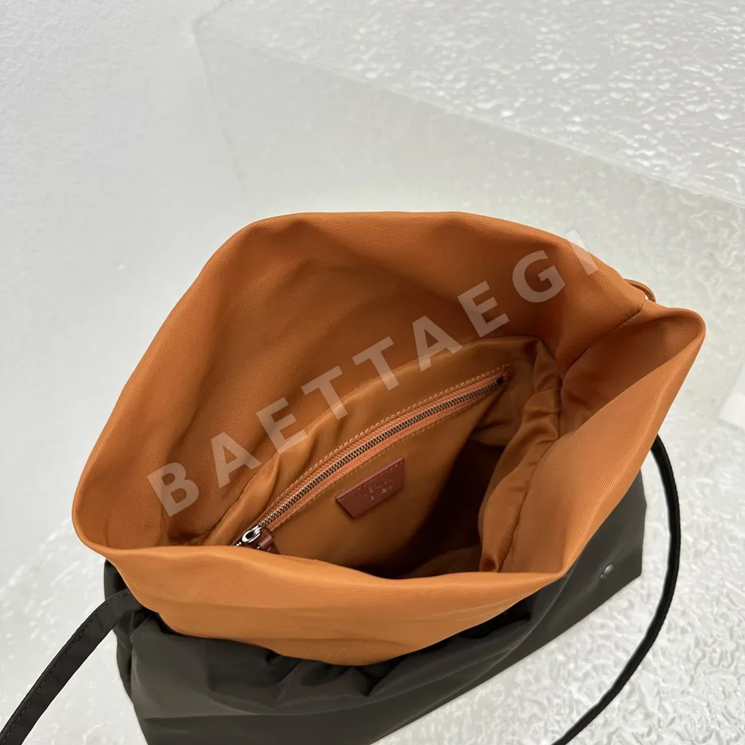 더로우 나일론 클라우드 복주머니백 상세 이미지 8