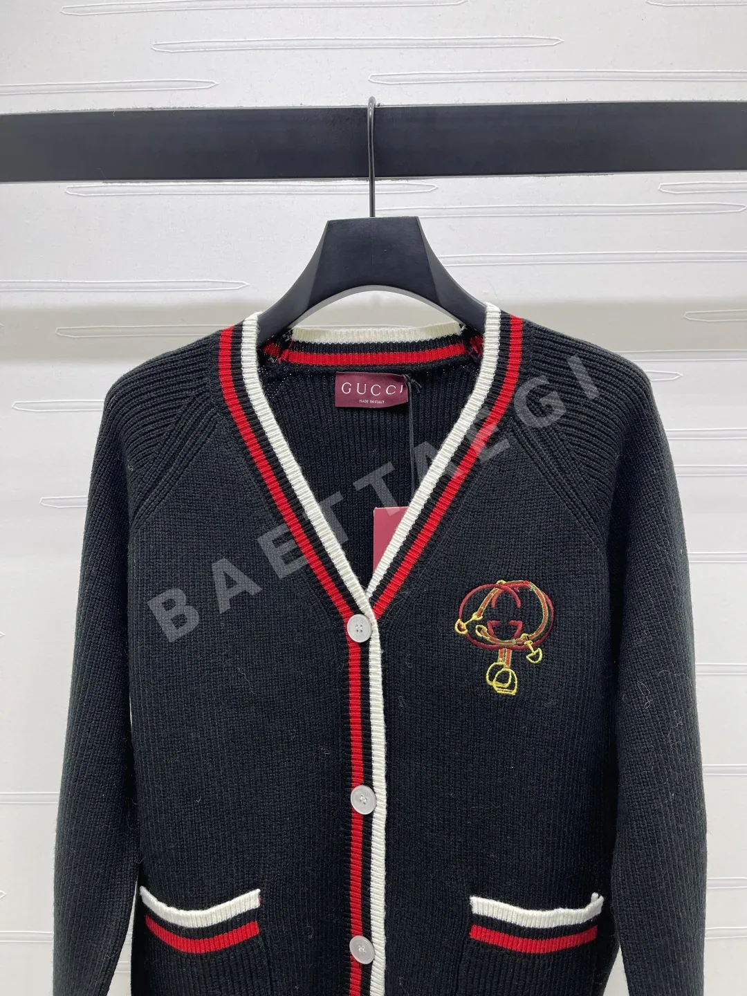 구찌 컬러 블록 자수 V넥 울 혼방 가디건 상세 이미지 4