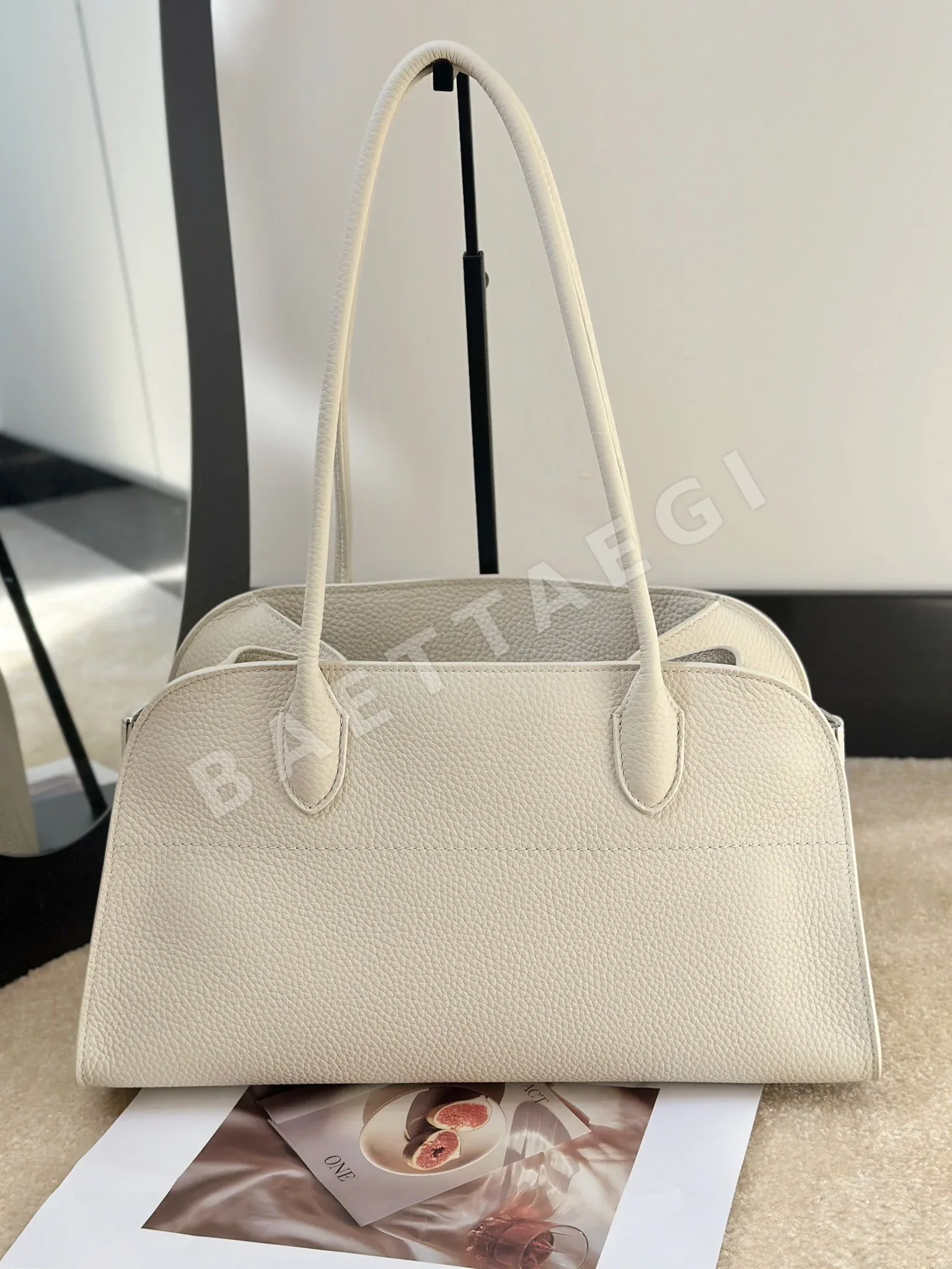 더로우 마고 숄더백 76016