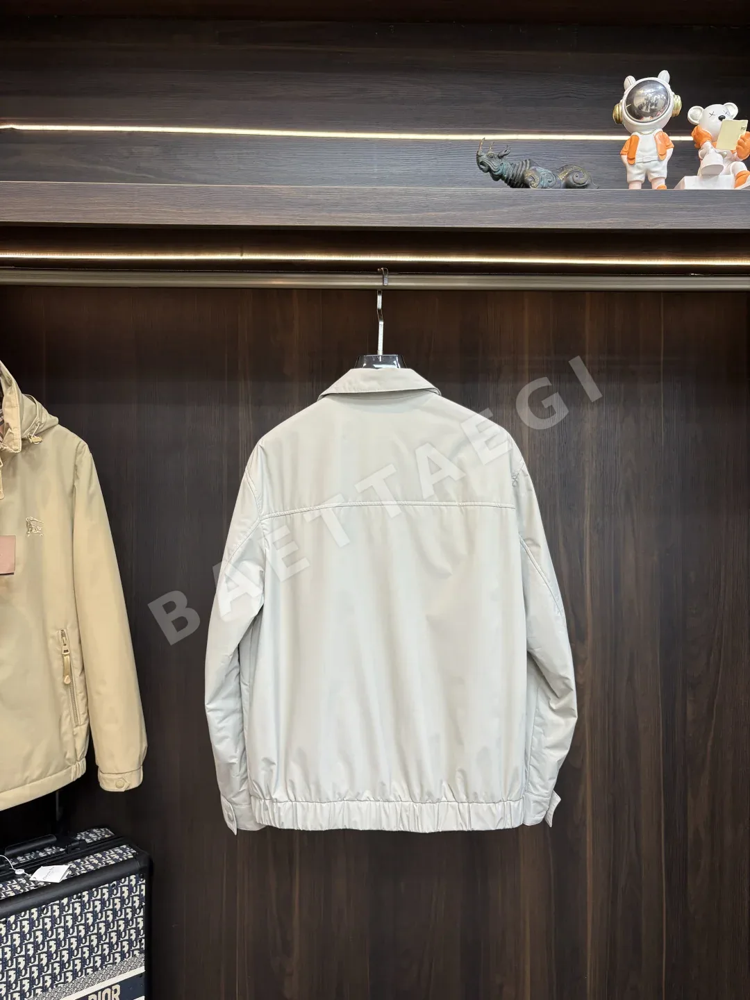 버버리 클래식 승마 로고 카라 남성 자켓 상세 이미지 5