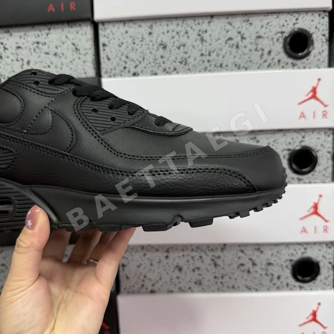 나이키 [XY] 에어 맥스 90 CZ5594-001 201052 Nike Air Max 90 Leather Triple Black 상세 이미지 7