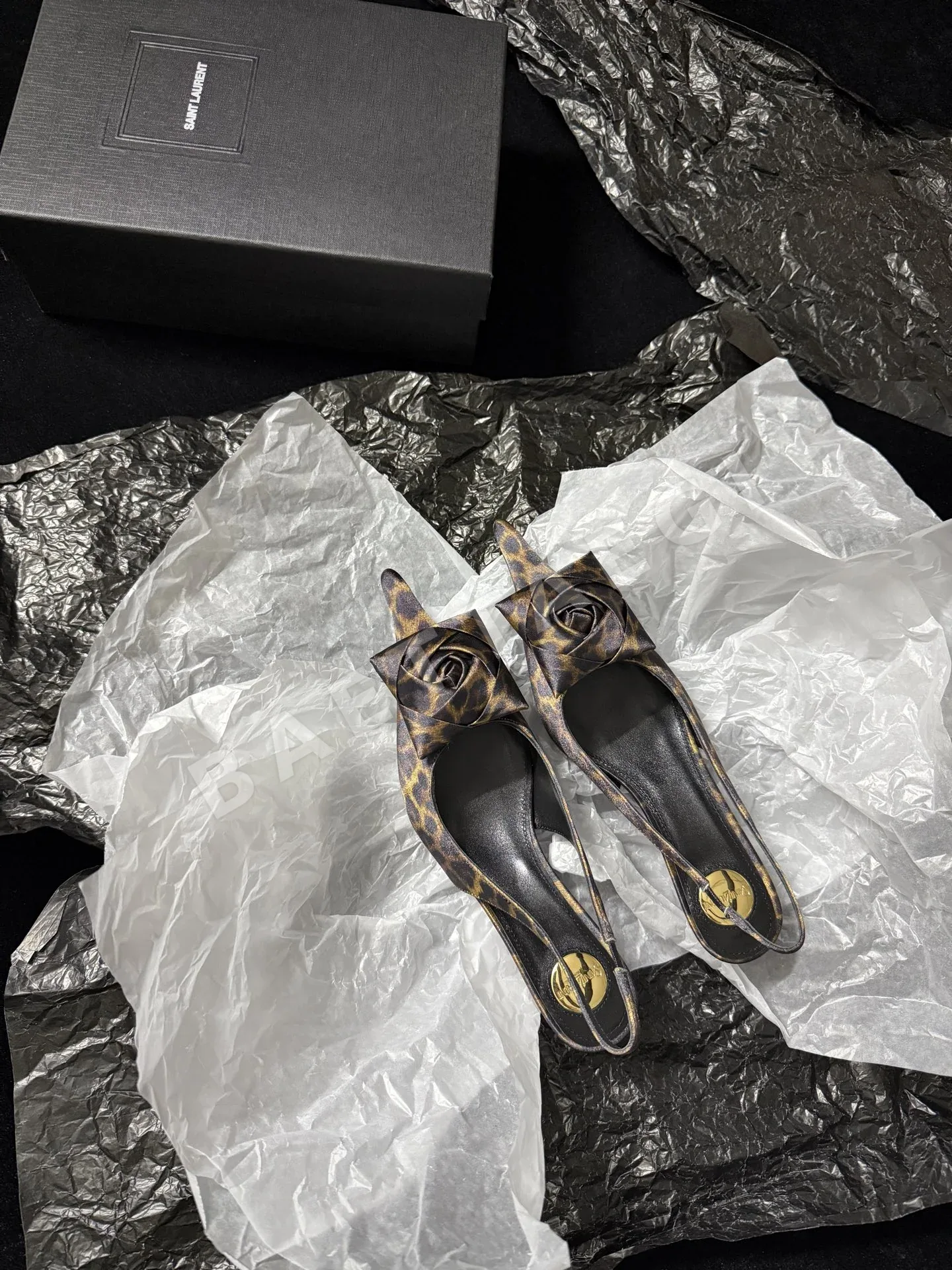 생로랑 YSL 장미 장식 여성 구두 9364 상세 이미지 2