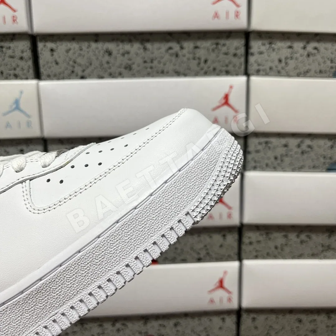 나이키 [MAX] 에어 포스 1 로우 CU9225-100 201085 Nike Air Force 1 Low Supreme White 상세 이미지 2