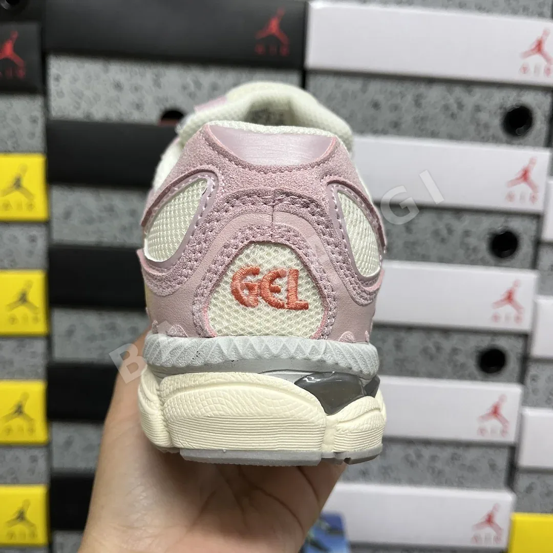아식스 [RT] 젤 NYC 1203A383-106 200371 Asics Gel-NYC Cream Rose Water 상세 이미지 4