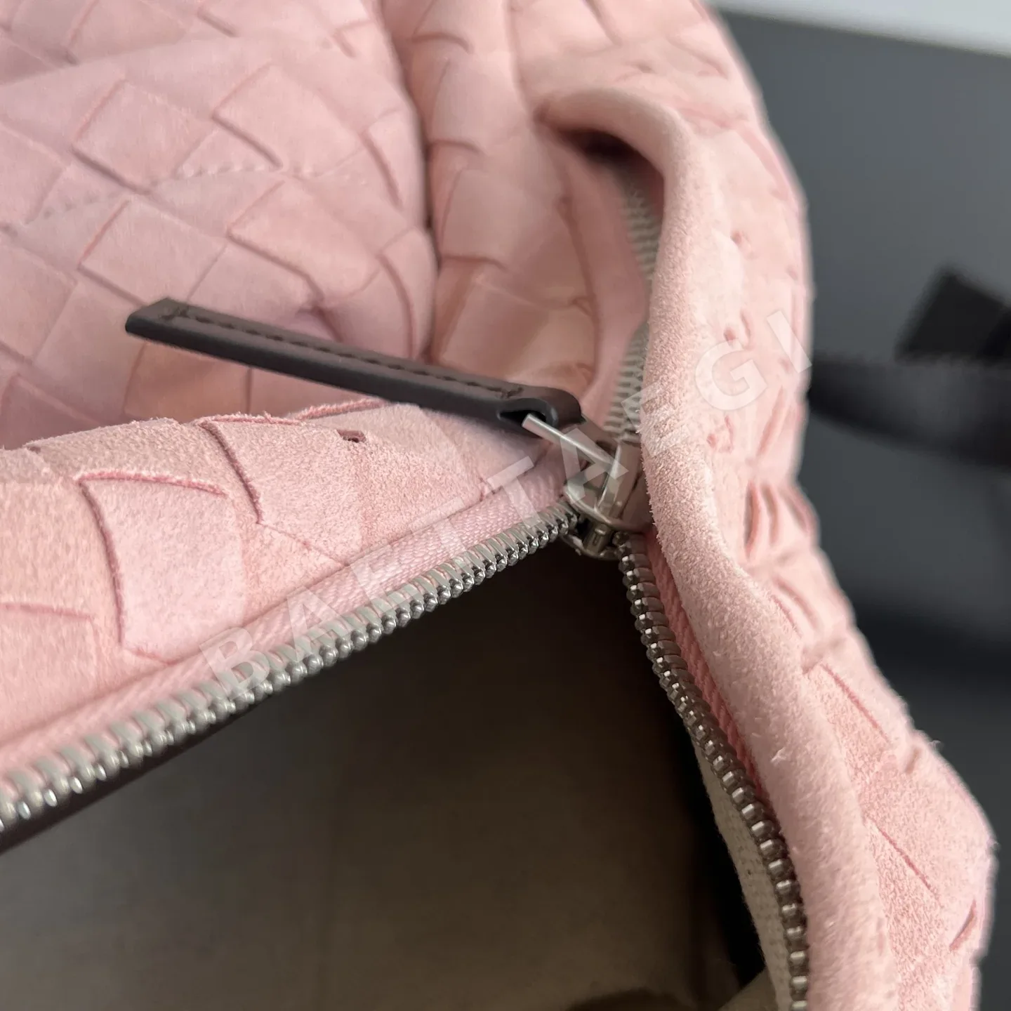 보테가베네타 스웨이드백팩 가방 상세 이미지 6