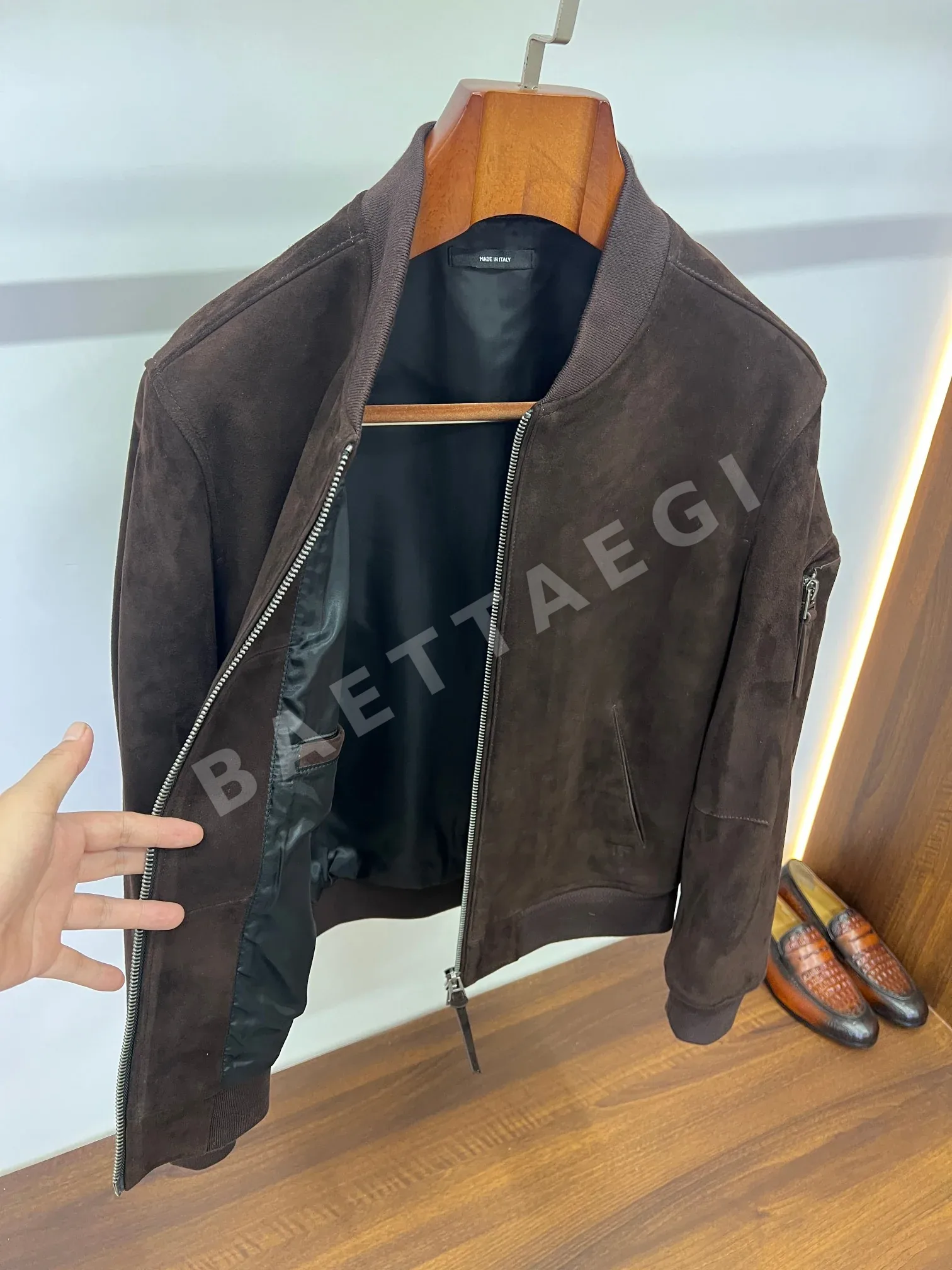 톰포드 스웨이드 램스킨 야구 점퍼 자켓 상세 이미지 3