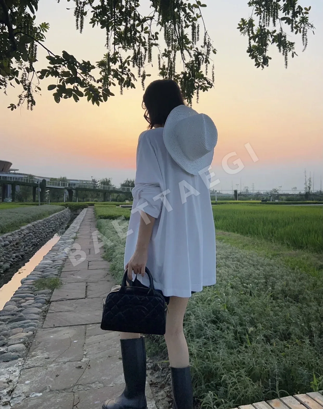 미우미우 자수 로고 밀짚모자 상세 이미지 12