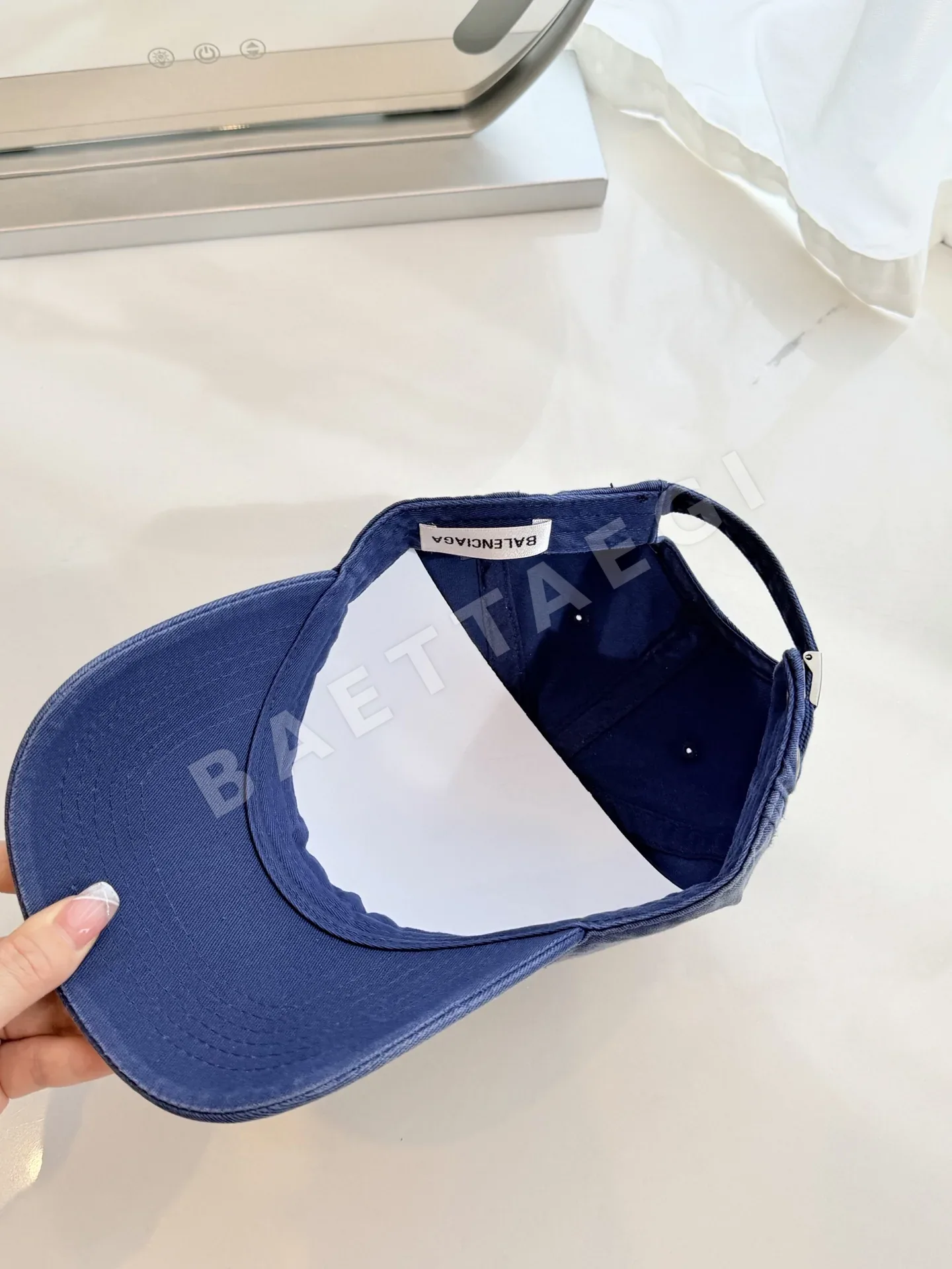 발렌시아가 워시드 데님 캡 상세 이미지 7