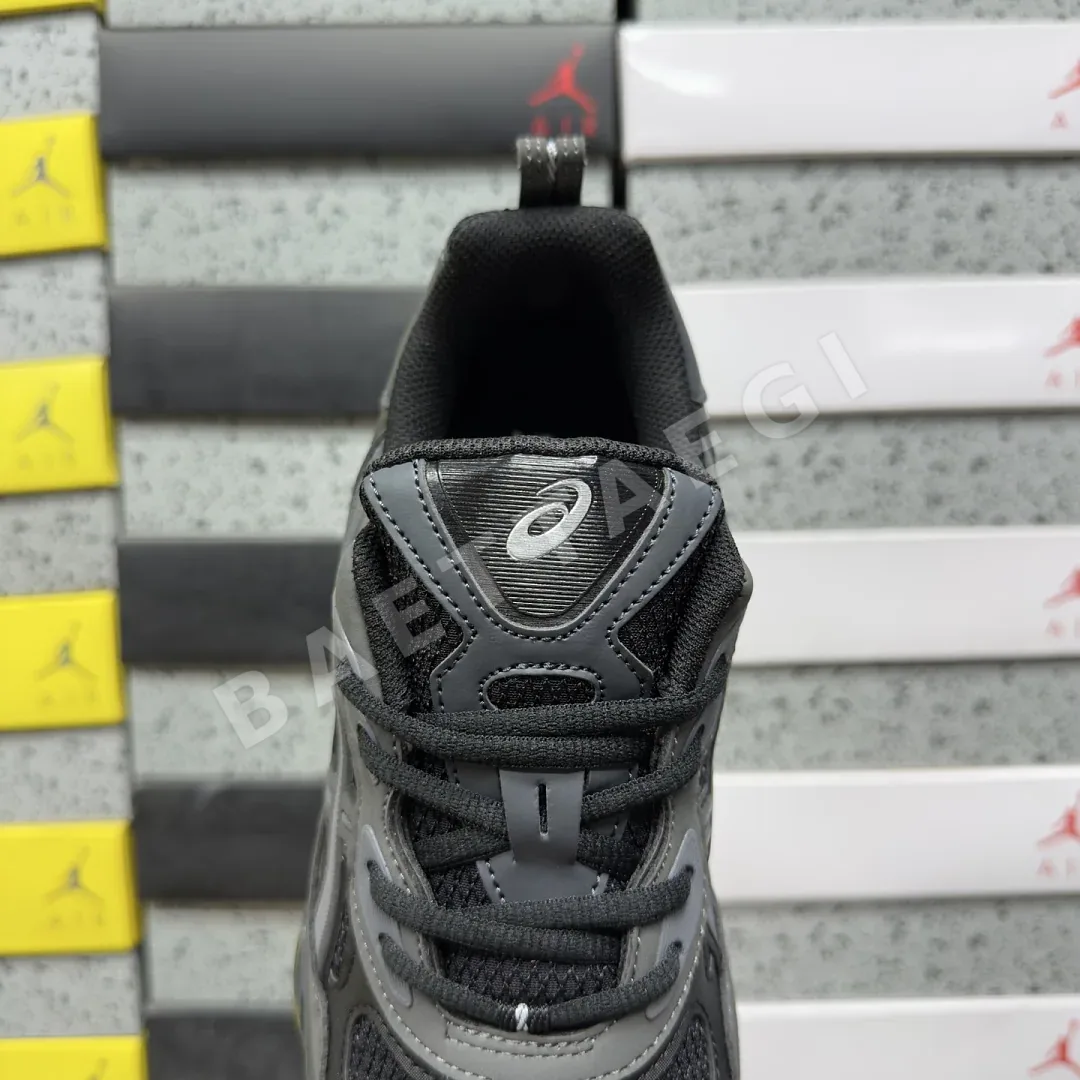 아식스 [M] 젤 NYC RGD 1203A735-001 200513 Asics Gel-NYC RGD Black Graphite Grey 상세 이미지 4