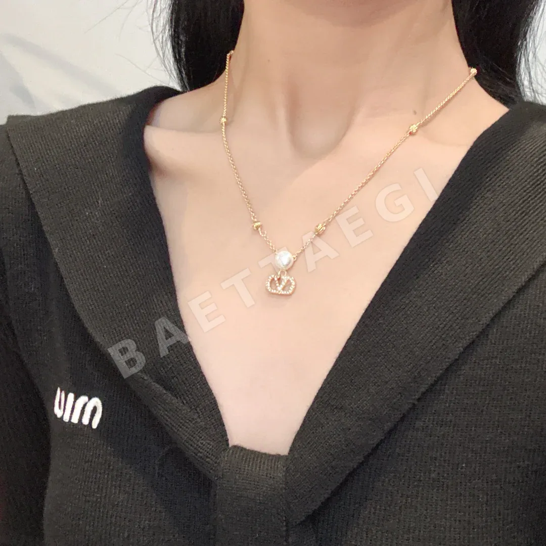 발렌티노 제니 스타일 귀걸이 63431