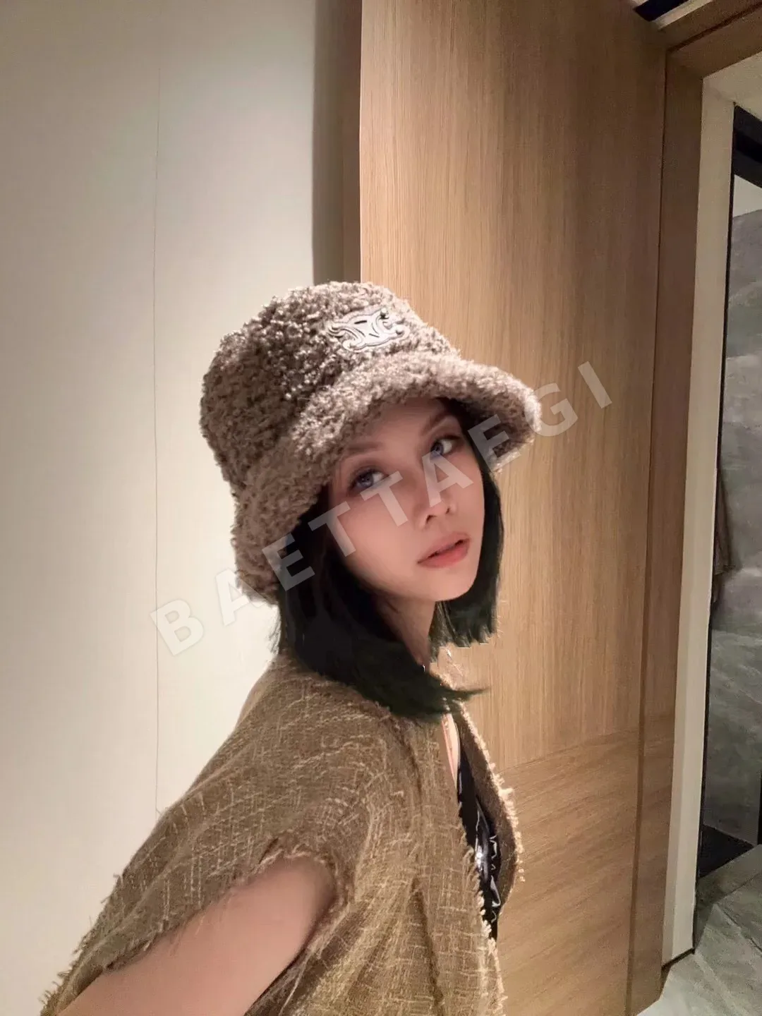 셀린느 플리스 낚시꾼 모자 83092
