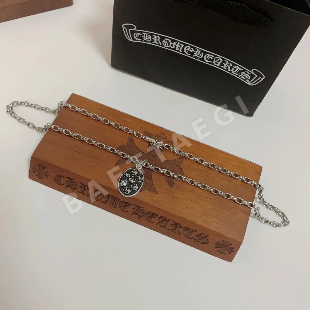 크롬하츠 빈티지 해골 십자가 목걸이 상세 이미지 4