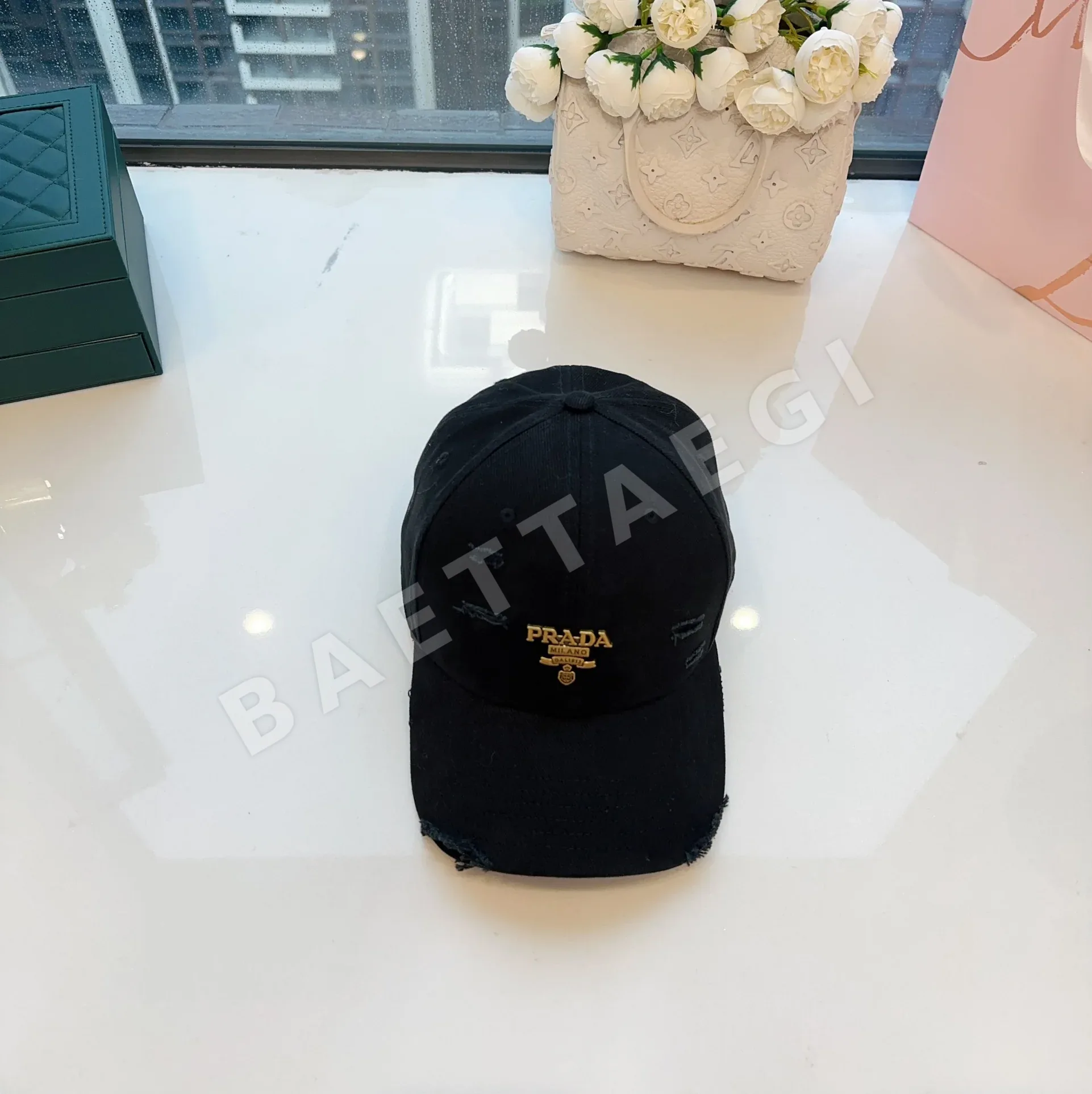 프라다 데미지 가공 하드탑 야구모자 84787