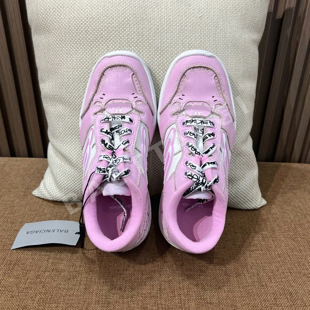 발렌시아가 스니커즈 블랙 가죽 187583