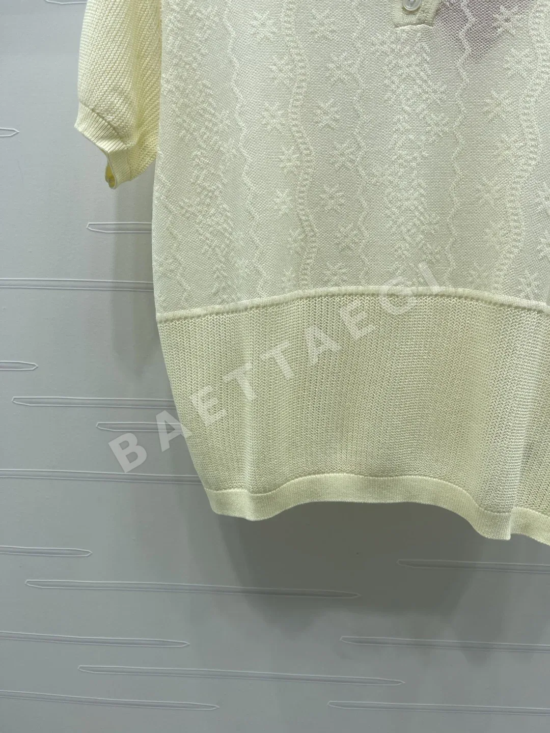 미우미우 후드 버튼 시스루 니트 반팔 탑 상세 이미지 5