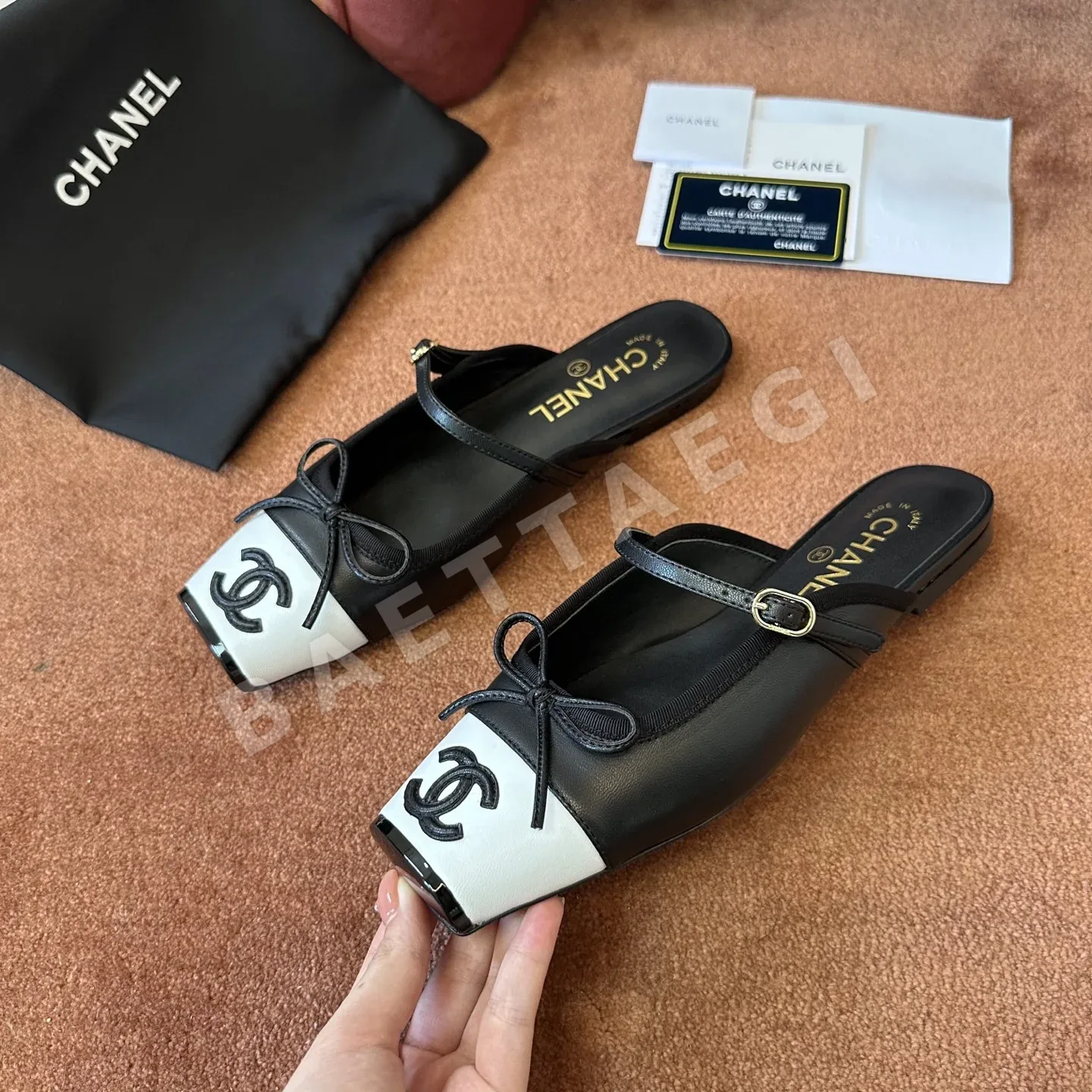 샤넬 더블 C 로고 플랫 슈즈 신발 상세 이미지 6