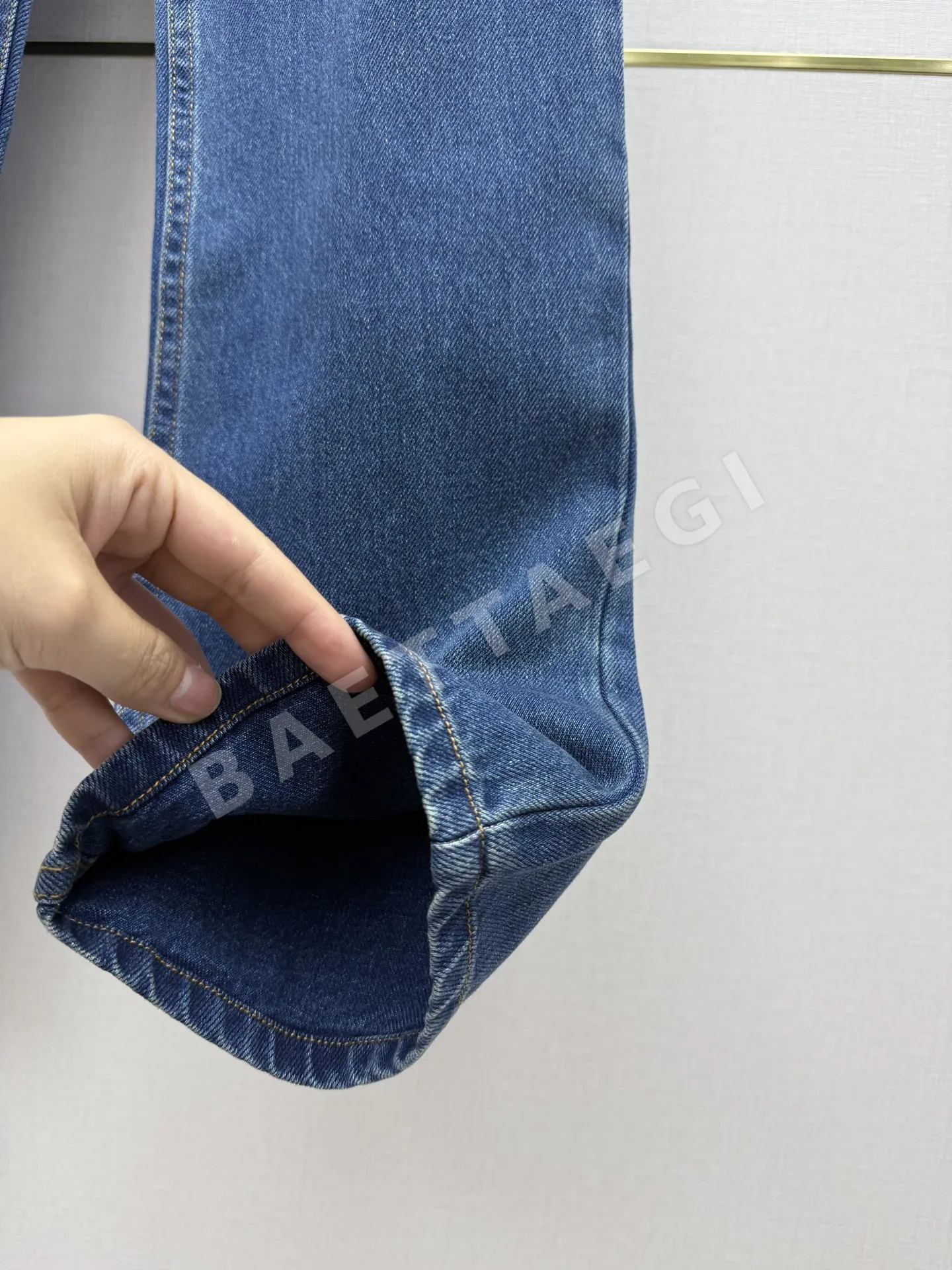 샤넬 더블 C 펜던트 스트레이트 레그 바지 상세 이미지 8