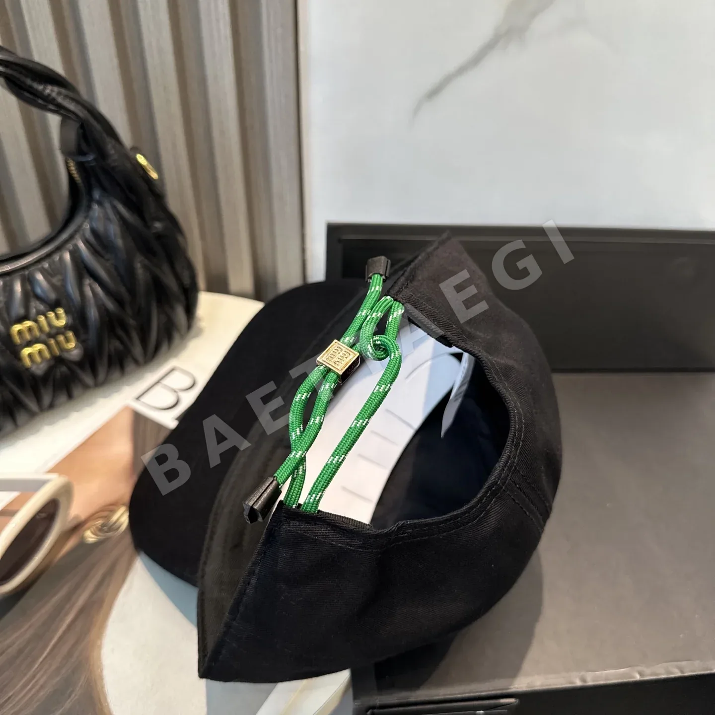 미우미우 캔버스 야구모자 상세 이미지 3