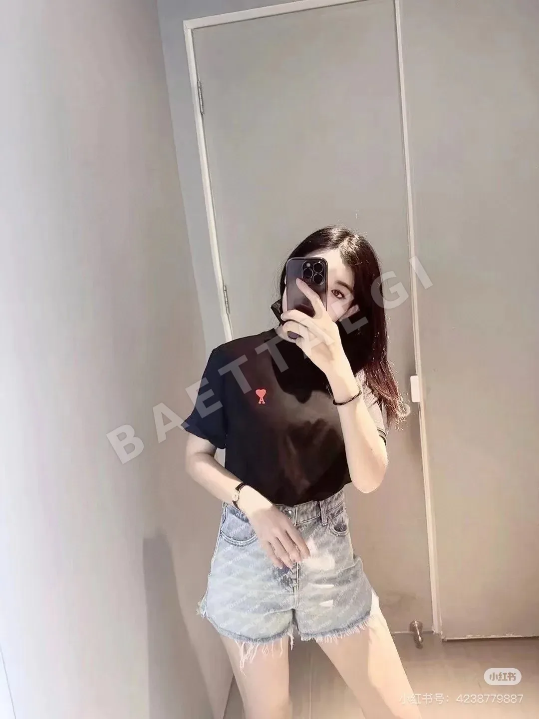아미 하트 자수 크루넥 여성 반팔 티셔츠 상세 이미지 5