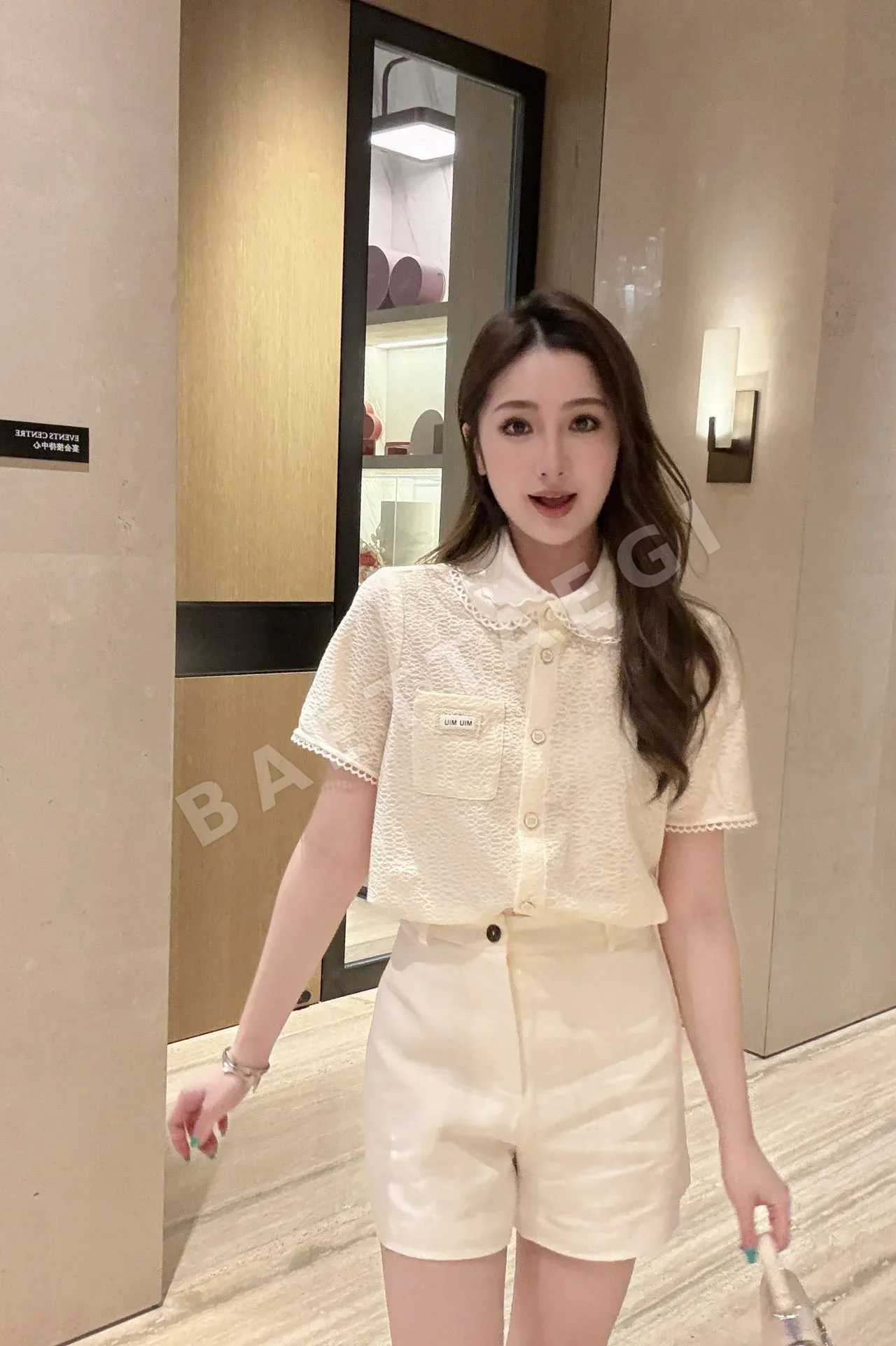 미우미우 레이스 카라 여성 반팔 셔츠 129694
