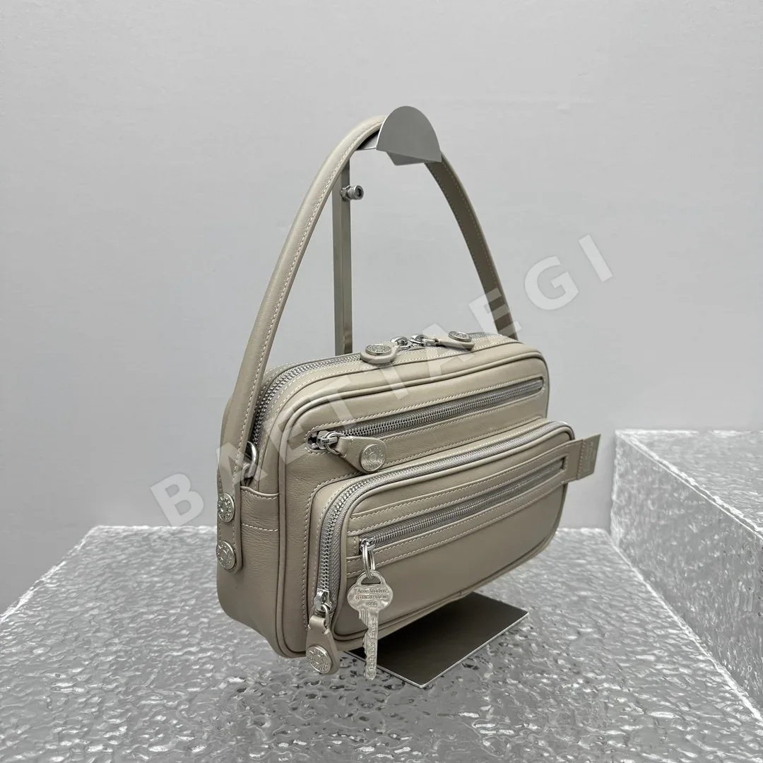 아크네스튜디오 카메로 스몰 143200 가방 Bag 상세 이미지 3