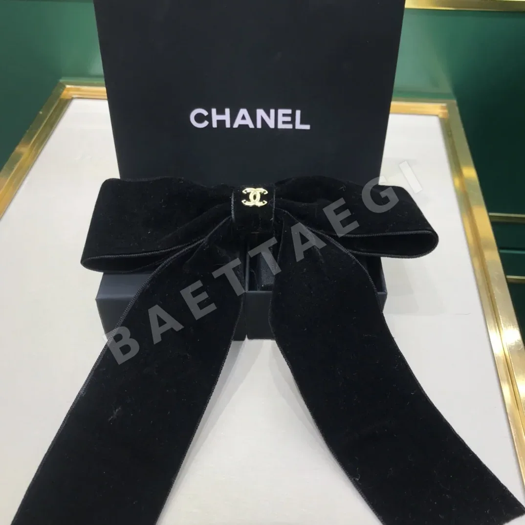 샤넬 리본형 헤어 클립 헤어악세사리 131122